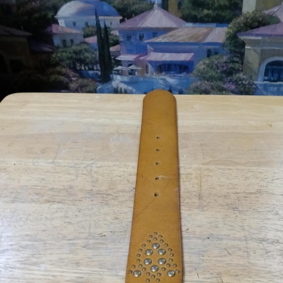 Linea Pelle Handmade Studded Genuine Leather Belt Size Medium 32"-36".🏇🏆 - Picture 5 of 12